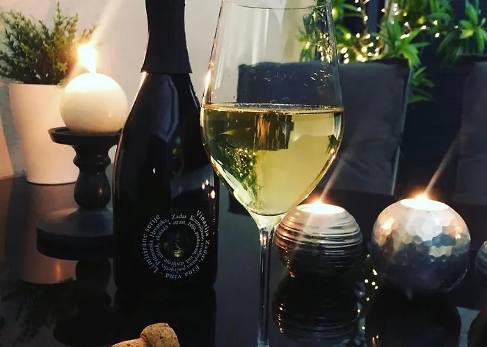 El Cava Готель