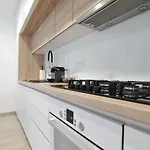 Готель El Cava Задар